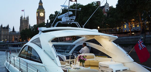 Unforgettable Moments with Luxury Yacht Hire on the Thames