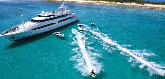 Why hire a Caribbean private yacht charter for your vacation