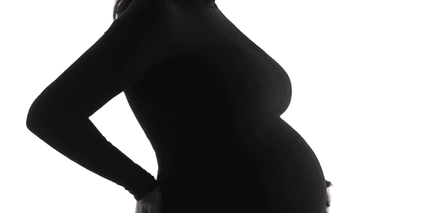 Artistic Baby Bump Photoshoots to Celebrate Your Pregnancy