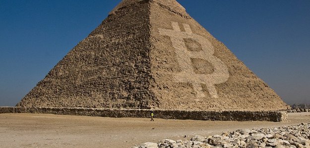 Что общего у египетских пирамид и Bitcoin?