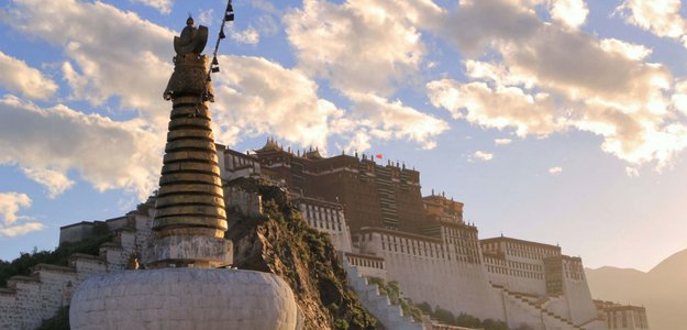 What makes Tibet a unique travel destination?
