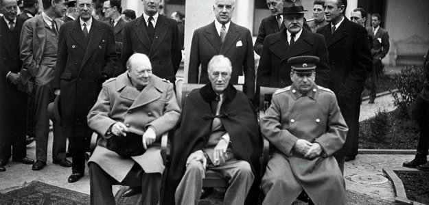 28 ноября 1943 года - открылась Тегеранская конференция - встреча лидеров трёх союзных держав СССР, США и Великобритании