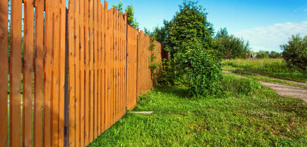 Wood Fencing: Designing a Home Outdoor Sanctuary