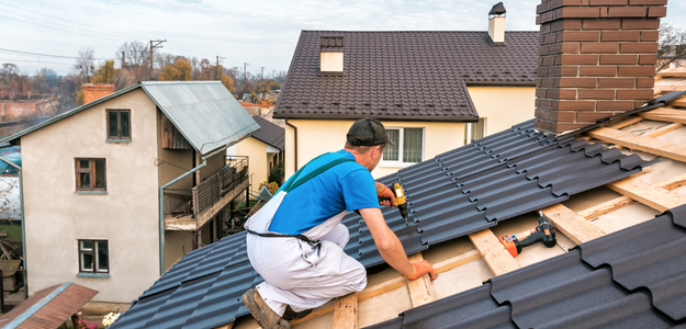 Comprehensive Guide to Roof Repair in Montreal: Tips and Considerations