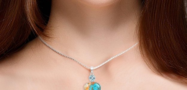 Turquoise Oyster Jewelry: A Seaside Polish
