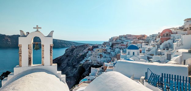 Exploring Santorini: The Joy of Scooter Rentals for an Unforgettable Experience