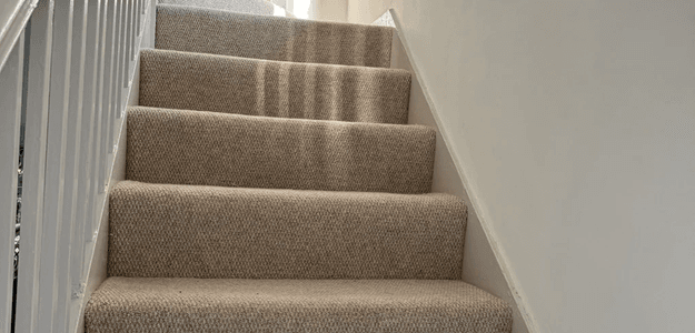 Saxony vs. Striped Carpet for Stairs: Which is the Better Choice for Your Home?