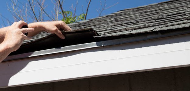 Tips for Choosing the Right Gutters Contractor in Orange County