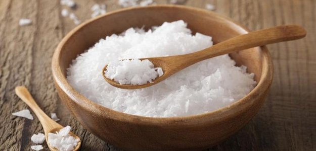 Рецепты красоты: тоник с морской солью для проблемной кожи