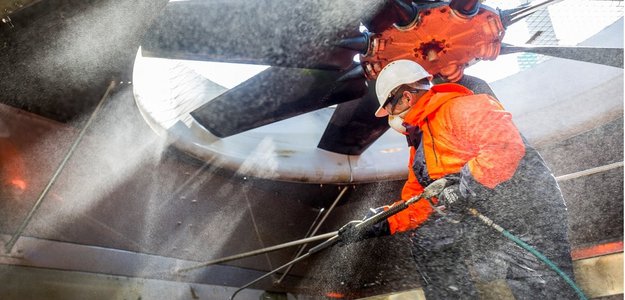 Why Regular Cooling Tower Services and Evaporator Cleaning are Essential