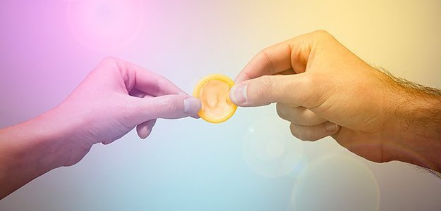 ​​Важный момент: 6 советов, как полюбить секс с презервативом