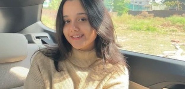 (24hrs)↠Young Call Girls in Kaushambi Ghaziabad ✨9818470885✨