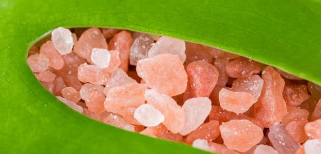 What is Organic Ozokerite Wax and How is it Used in Cosmetics?