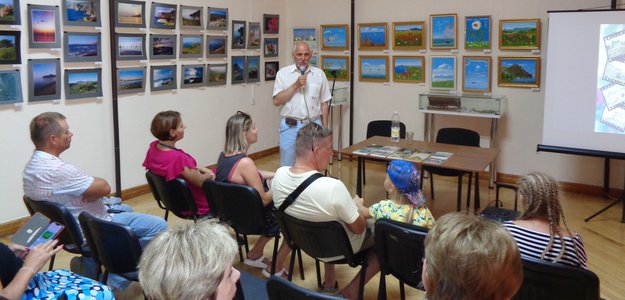 A photo exhibition depicting the ruins of ancient Peruan architecture was held in Feodosia
