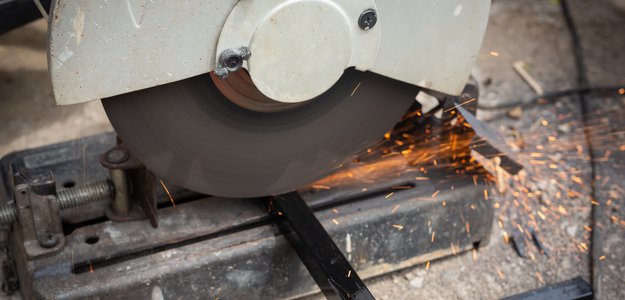 Safety First: Best Practices in Metal Sawing for Albuquerque Workshops