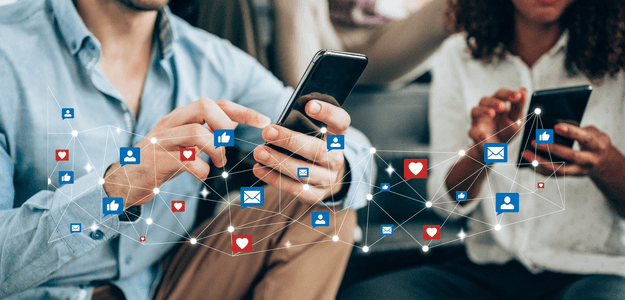 ChatGPT in Social Media: Chatbots in the Digital Age