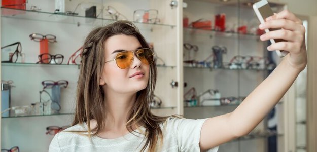 Top Trends in Spectacles: Visit a Shop Near You Today